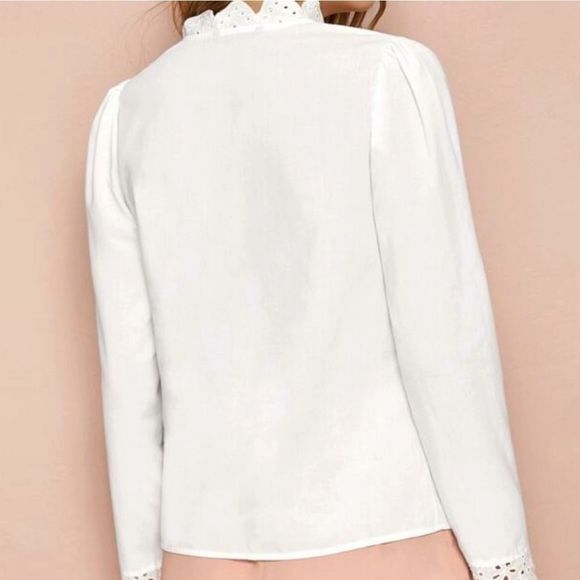 Scallop Front Top - Picture 2 of 5